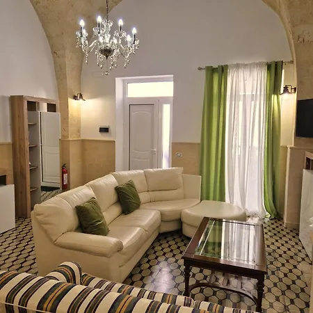 La Casa Accanto *